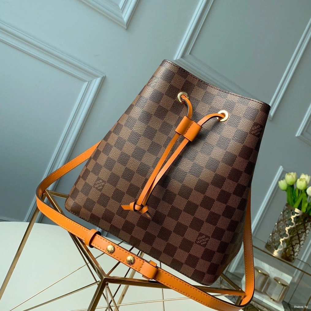 VUITTON LOUIS NÉONOÉ 0716